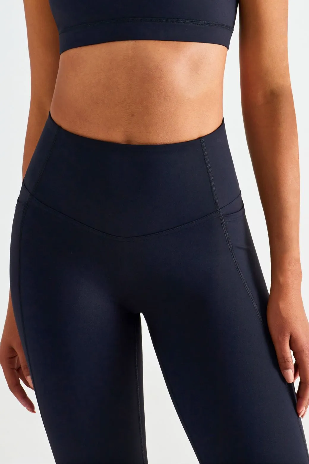 V-shaped Yoga Leggings with Pockets