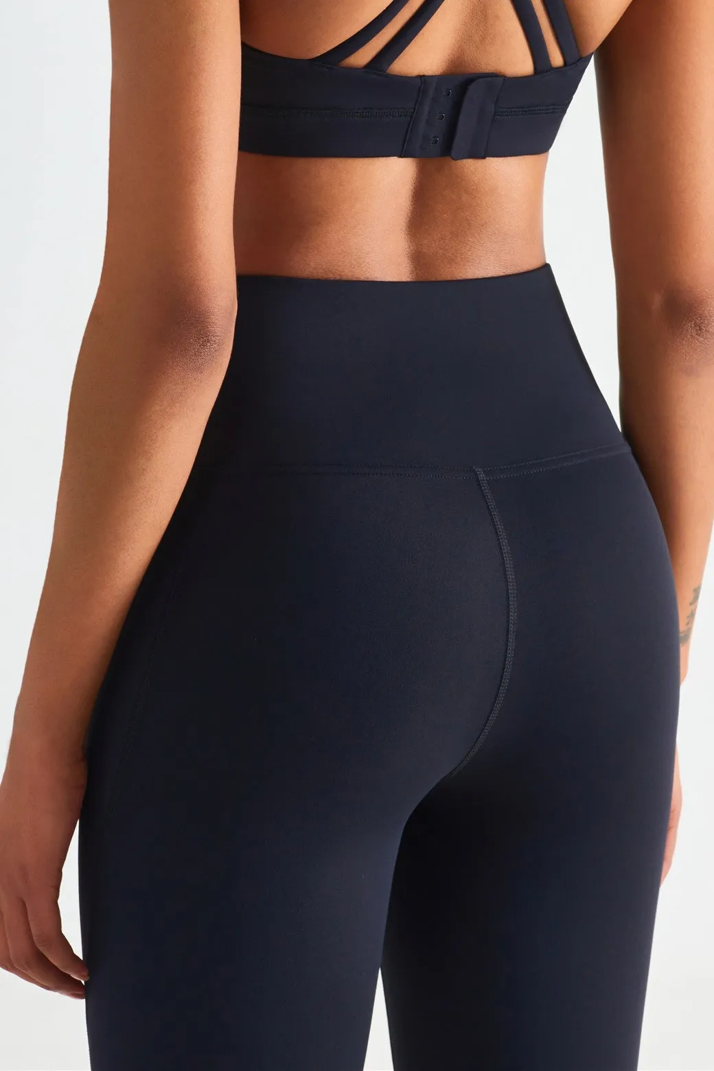 V-shaped Yoga Leggings with Pockets