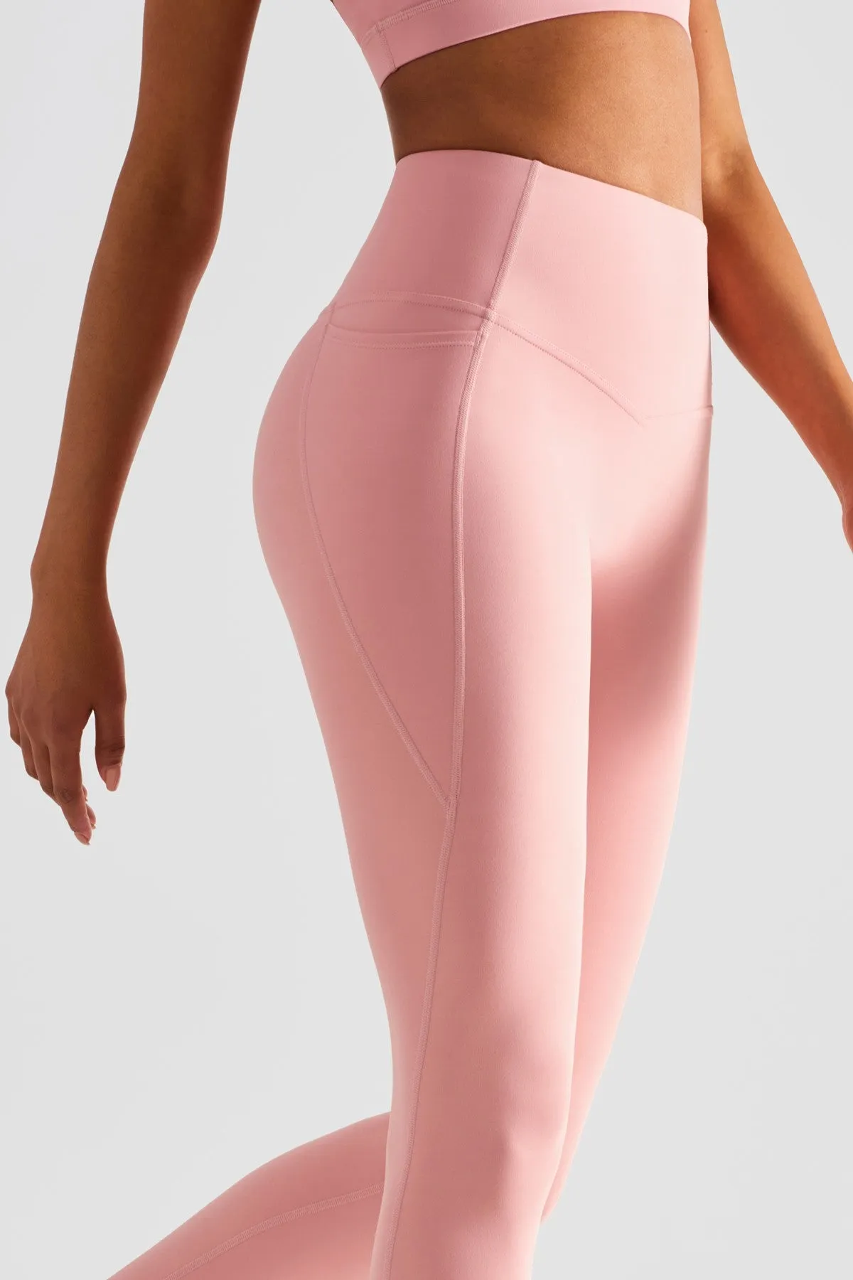 V-shaped Yoga Leggings with Pockets