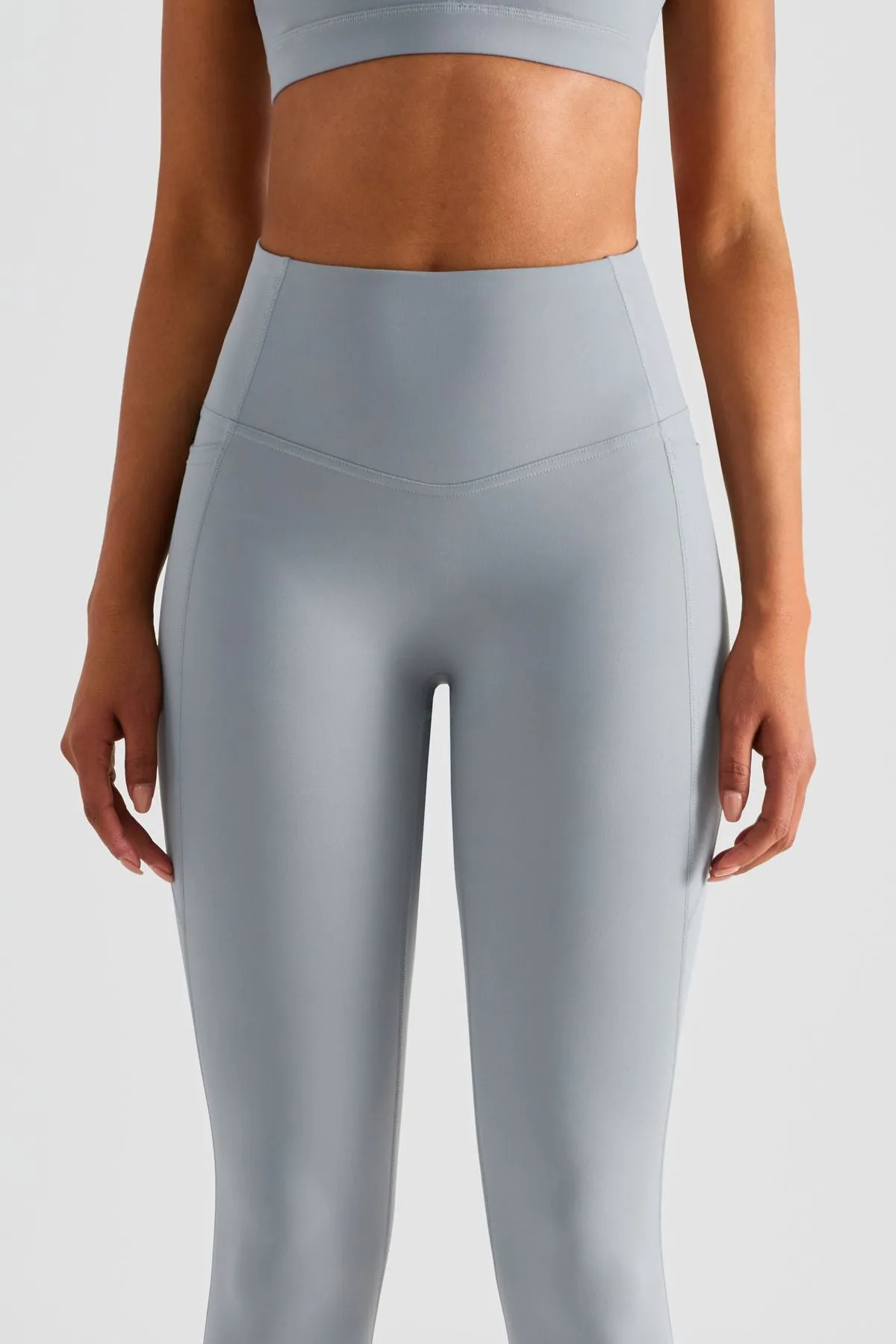 V-shaped Yoga Leggings with Pockets