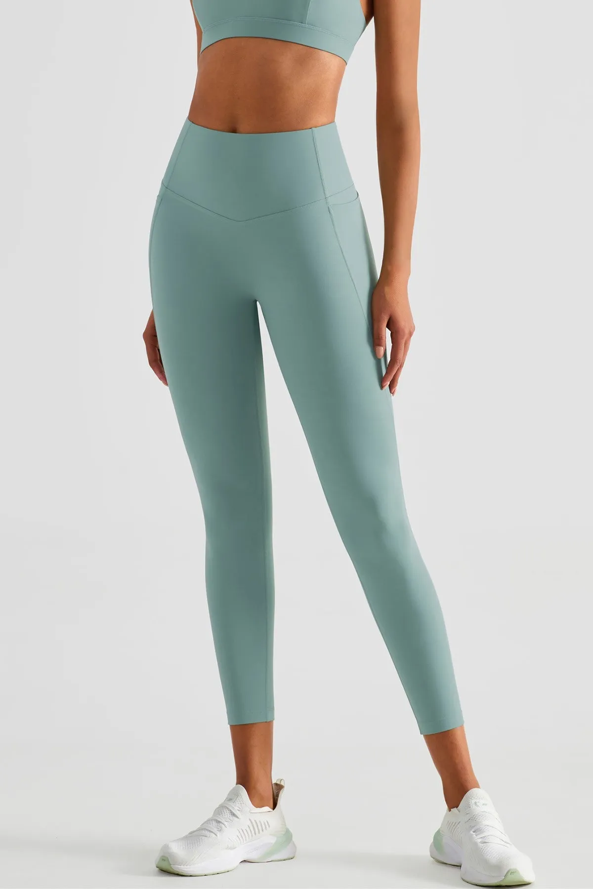 V-shaped Yoga Leggings with Pockets