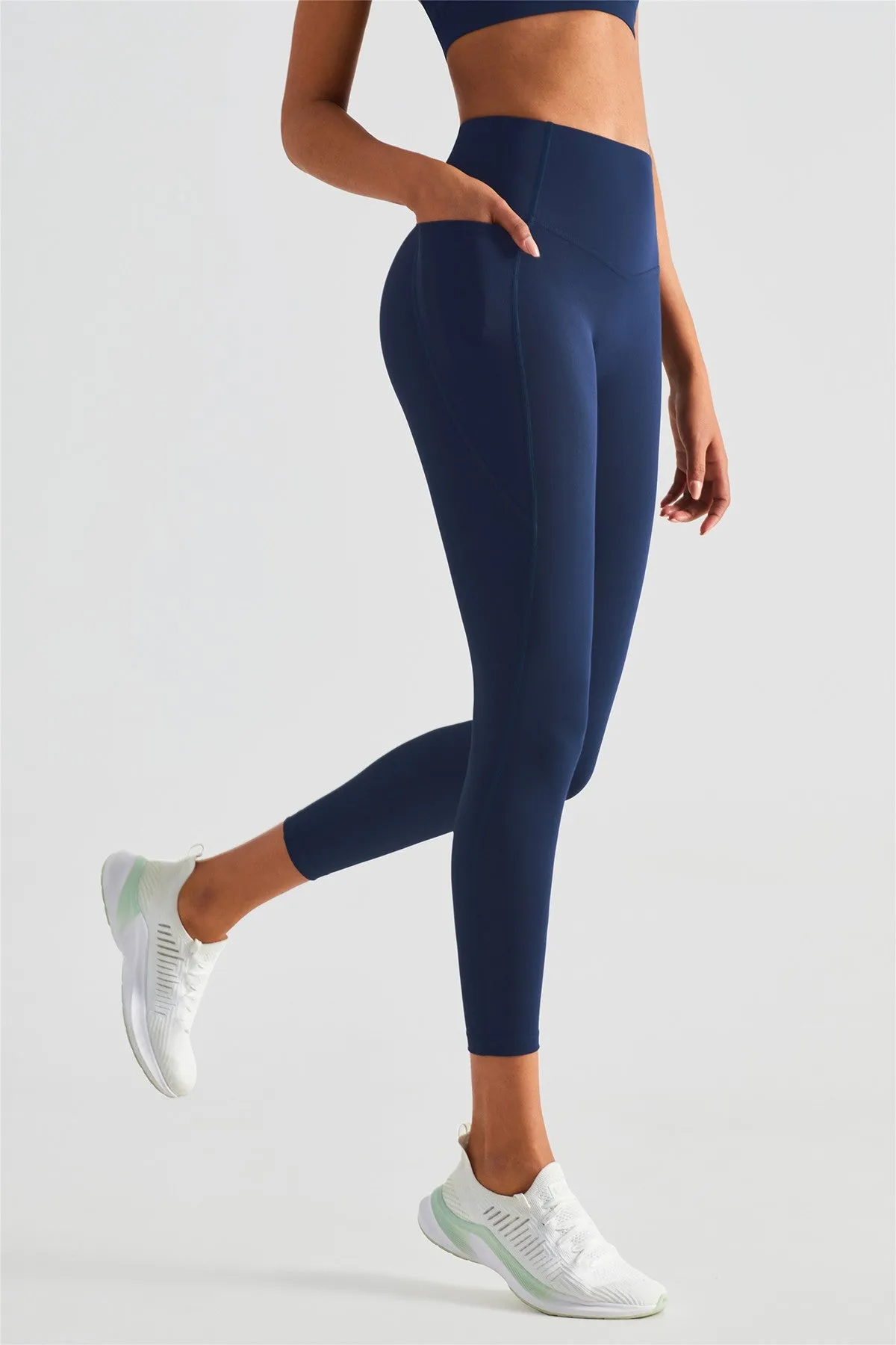 V-shaped Yoga Leggings with Pockets