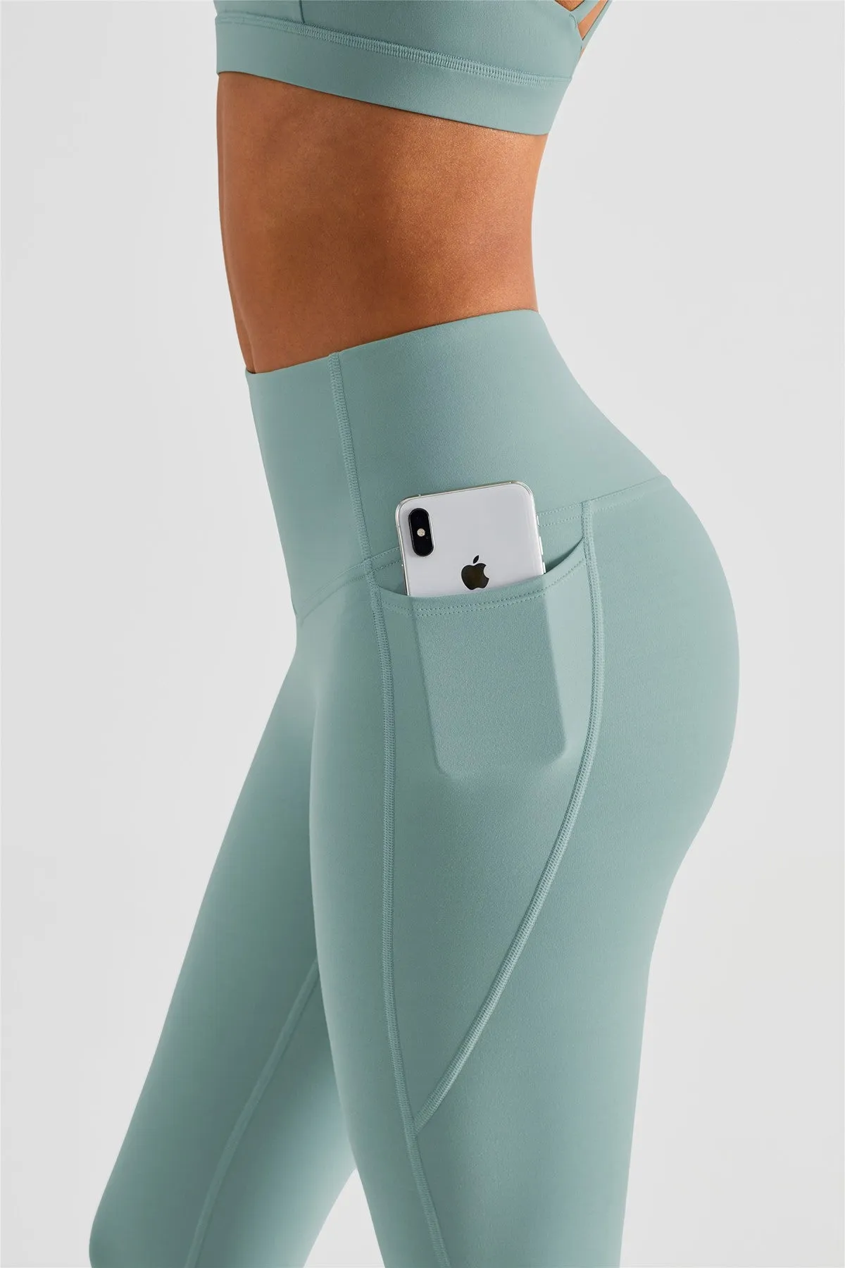 V-shaped Yoga Leggings with Pockets