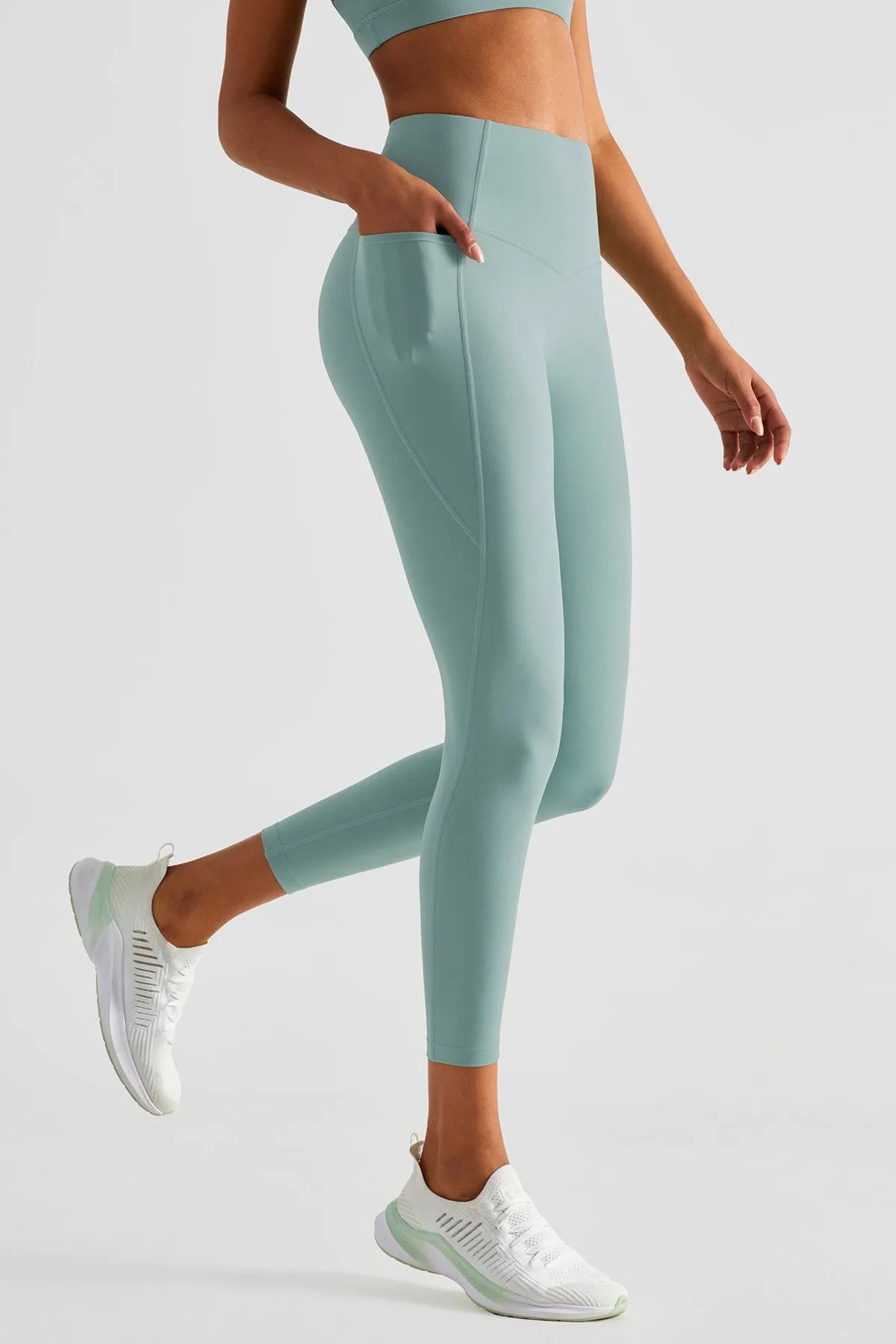 V-shaped Yoga Leggings with Pockets