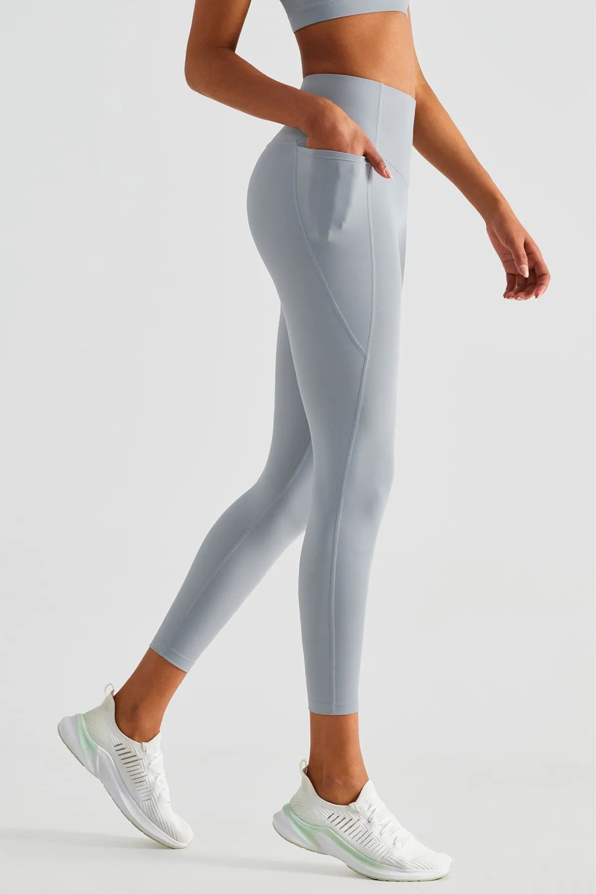 V-shaped Yoga Leggings with Pockets